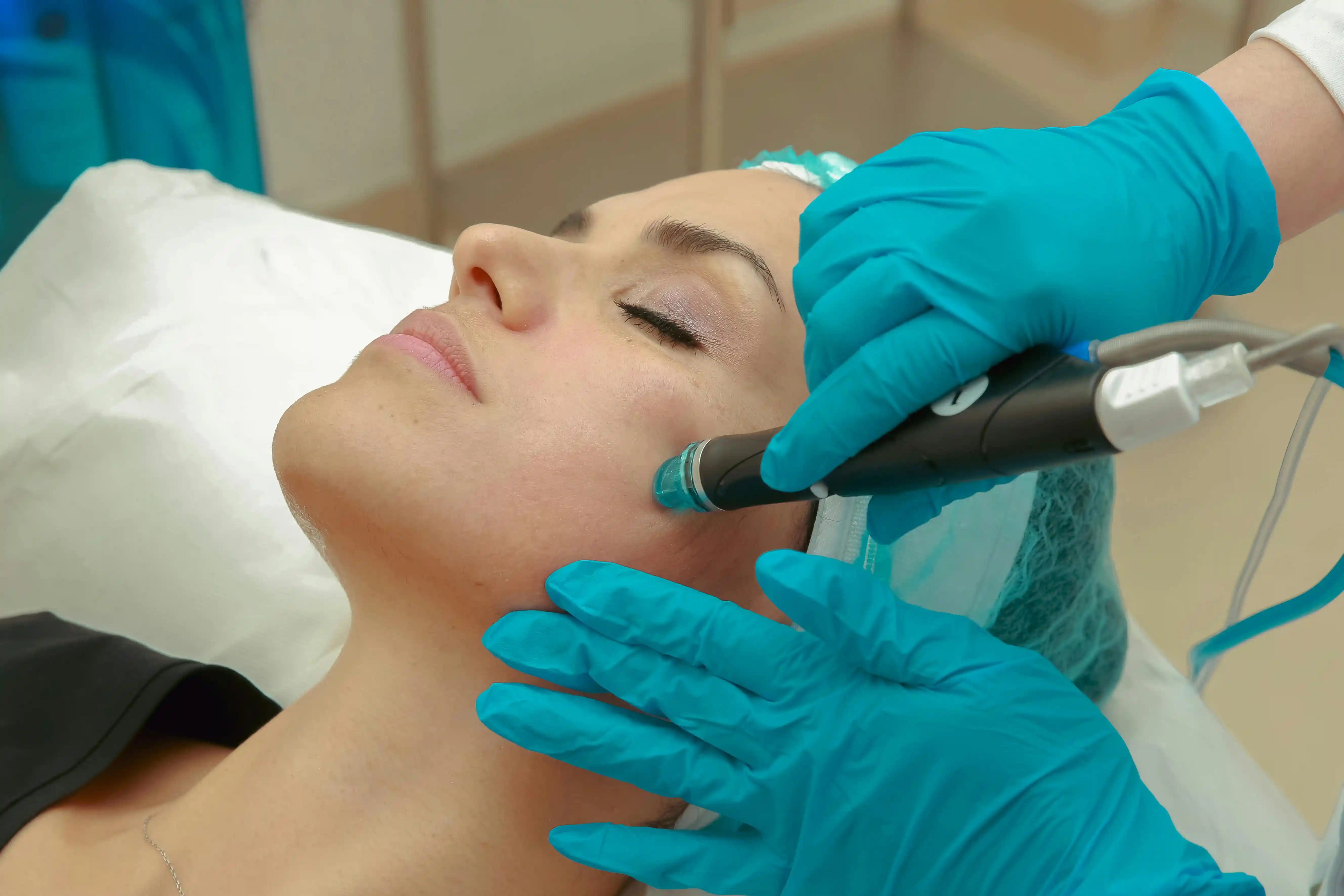 Hydrafacial machine